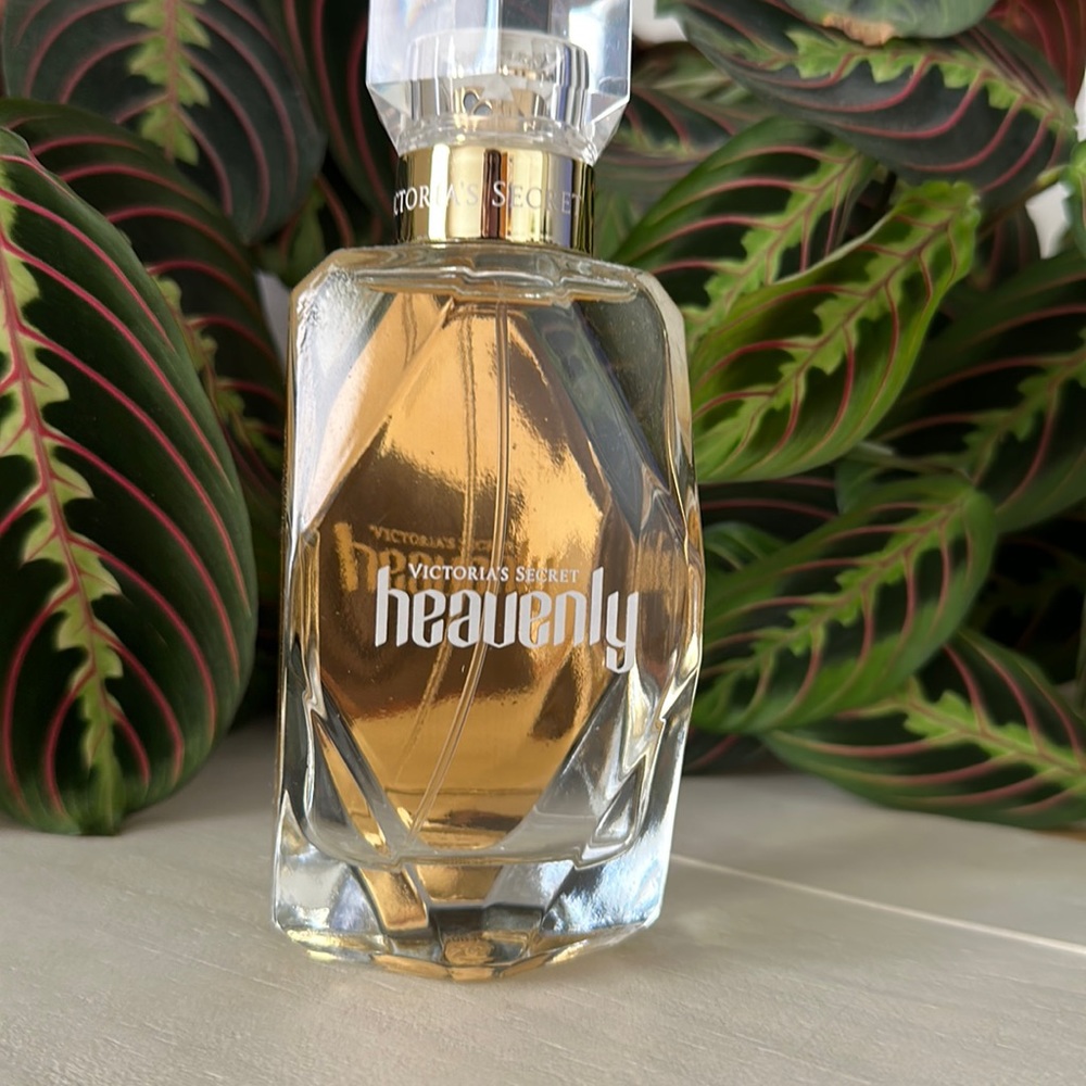 Victoria Secret Heavenly perfume